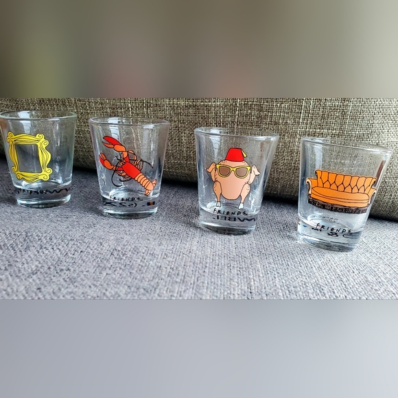 Friends TV Show Shot Glass 4pc Set  Lobster Couch Frame Turkey - Picture 1 of 5